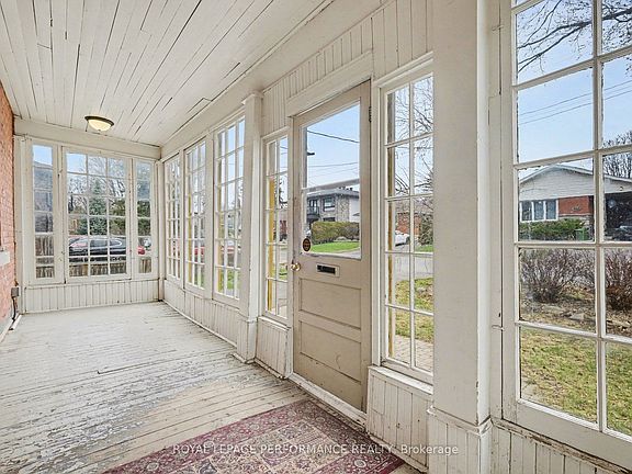 3rd image of 506 Wentworth Ave
