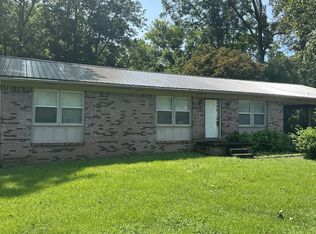 303 Millbrooke Dr, Hopkinsville, KY 42240