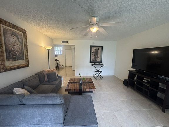 2nd image of 3253 Foxcroft Rd APT G105
