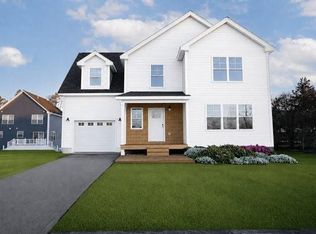 30 Recess Ln, Warwick, RI 02889