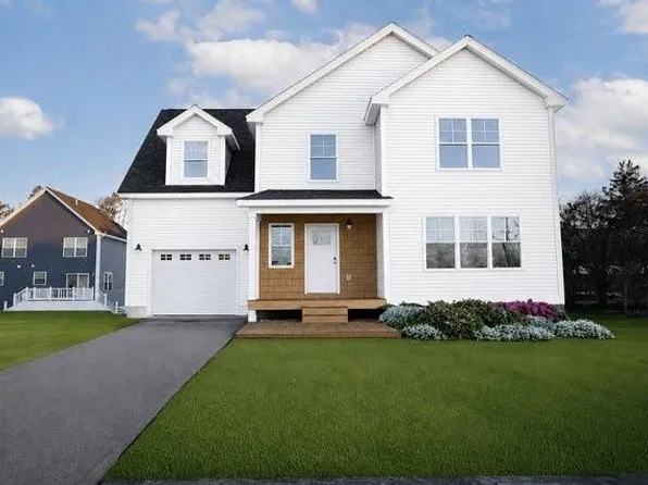 30 Recess Ln, Warwick, RI 02889