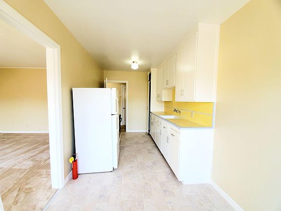 4th image of 125 South Blvd #3