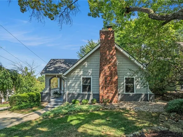 4901 Bell St, Kansas City, MO 64112