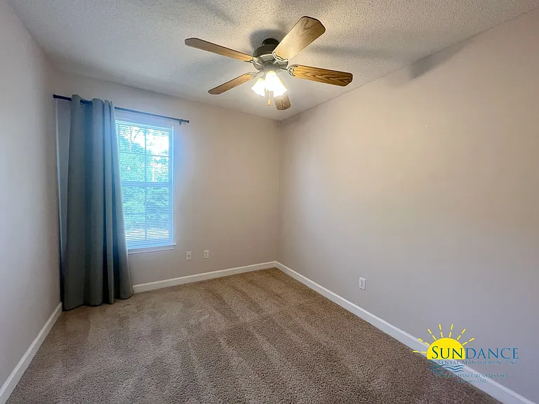453 Forest Glen Pl — Photo 21