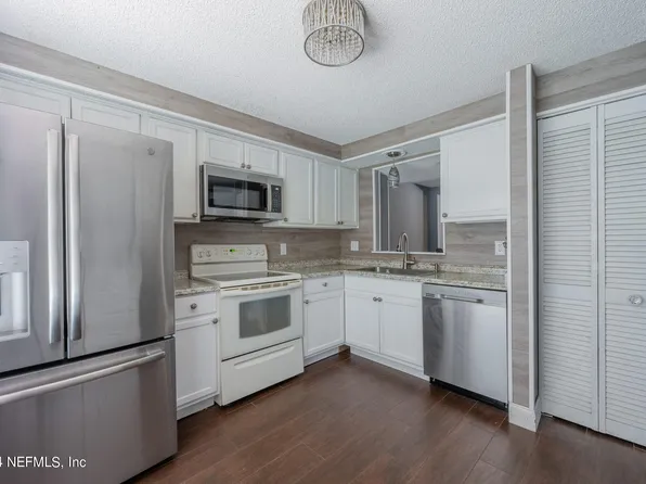 7031 PRESTWICK Circle N, Jacksonville, FL 32244