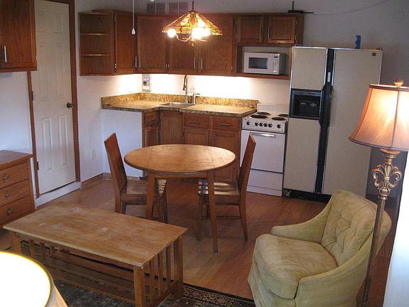 4th image of 746 Baywood Cir