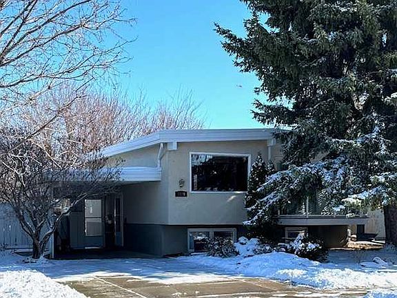 2nd image of 1029 W Great Lakes Rd S