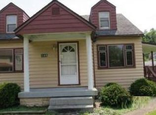 145 Sycamore St, Adena, OH 43901