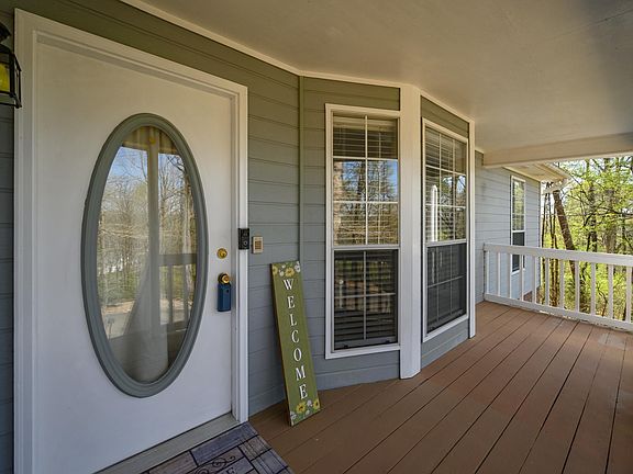 4th image of 915 Rich Rd