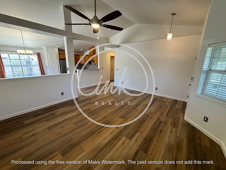 1327 E Marion Russell Dr — Photo 4