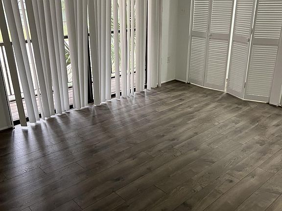 4th image of 926 Sunridge Dr