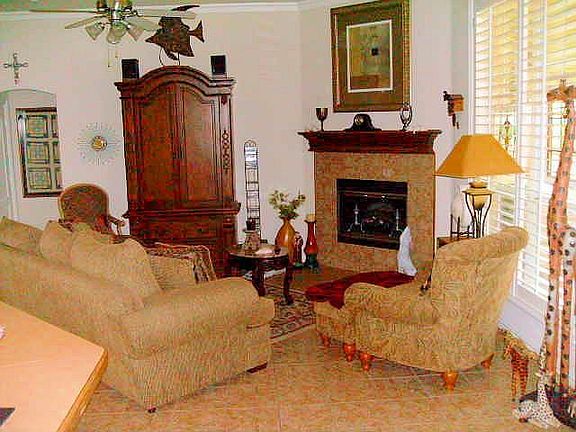 4th image of 1808 Woodchase Dr