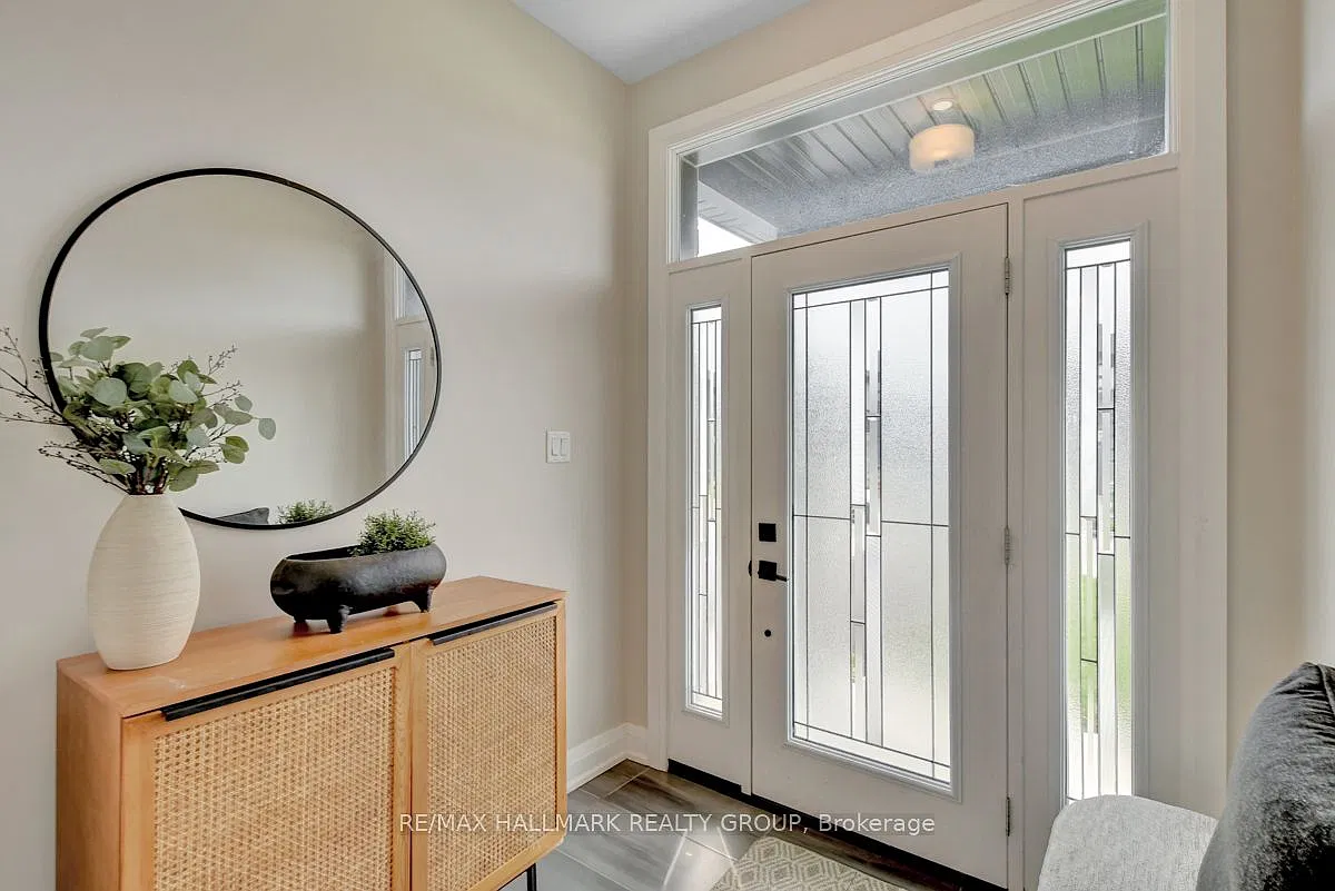 5 bed, $3,350 — Photo 2