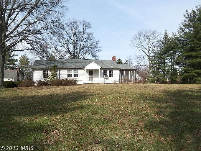 1st image of 6008 Brookview Dr