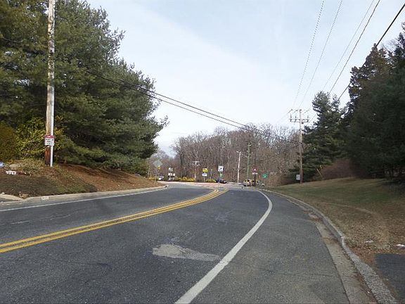 5th image of 211 E Wheel Rd