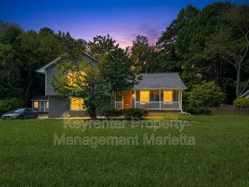 2770 Rock Creek Dr SW
