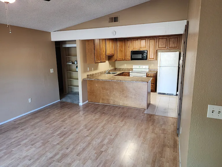 7712 Lakewood Park Dr — Photo 5