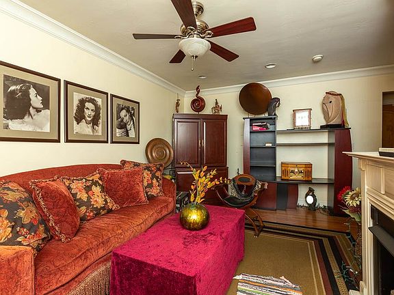 4th image of 589 11th St APT 15