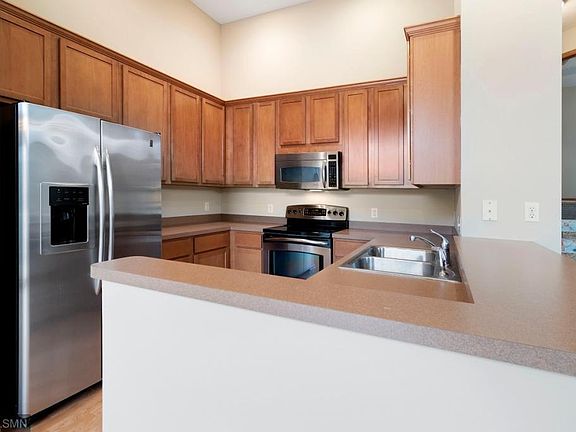 5th image of 15372 Farnham Ave N