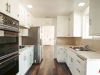2nd image of 8431 Davista Dr