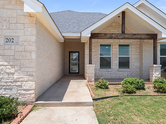 3rd image of 202 Blackhawk Dr