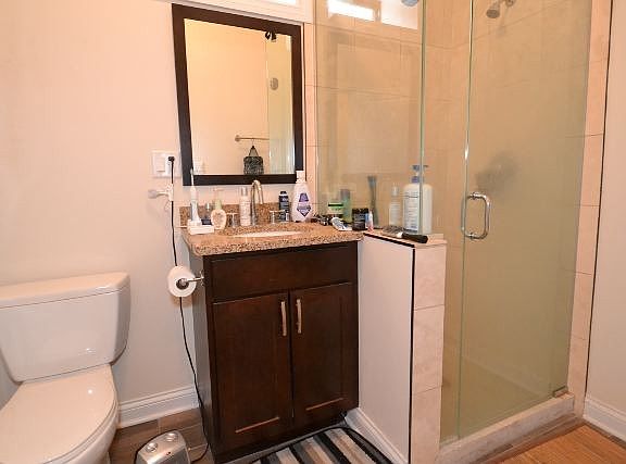 3rd image of 1756-58 W Montrose Ave #1