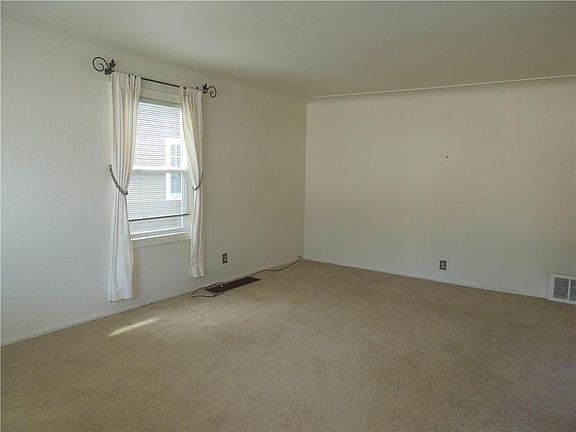 2nd image of 1218 Harvard Ave