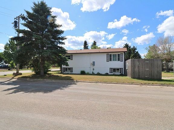 4th image of 505 3rd Ave NE