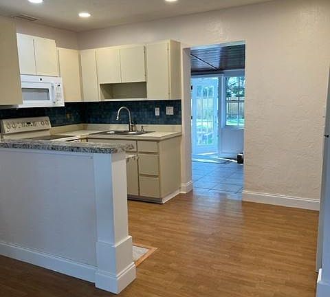5th image of 4019 S Renellie Dr