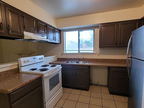 3rd image of 2470 E Idaho Ave APT A