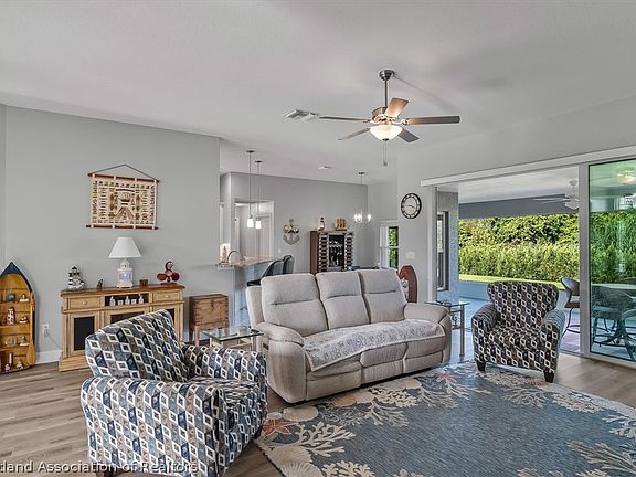 5th image of 5025 Friars Cove St