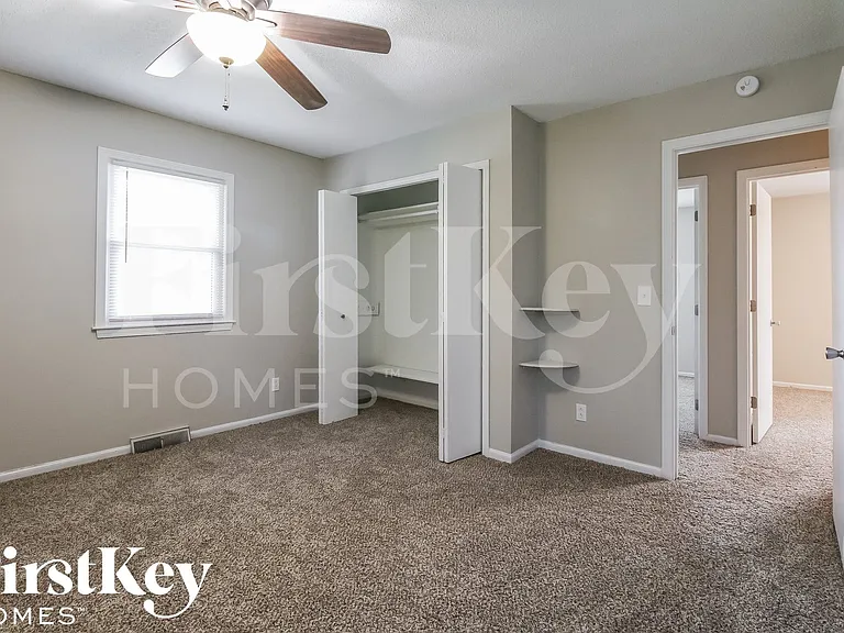9805 N Cove View Ct — Photo 10