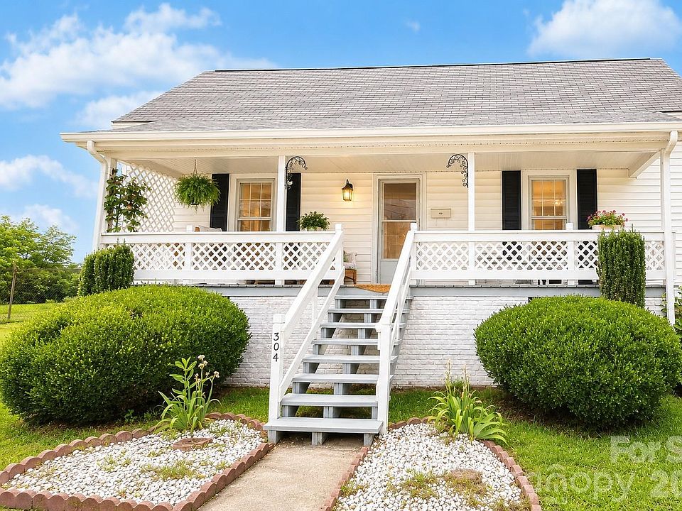 1st image of 304 Bleachery Ct NW