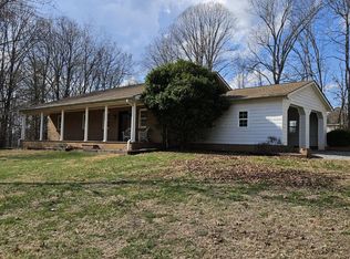 1219 Gosling Dr, Bedford, VA 24523