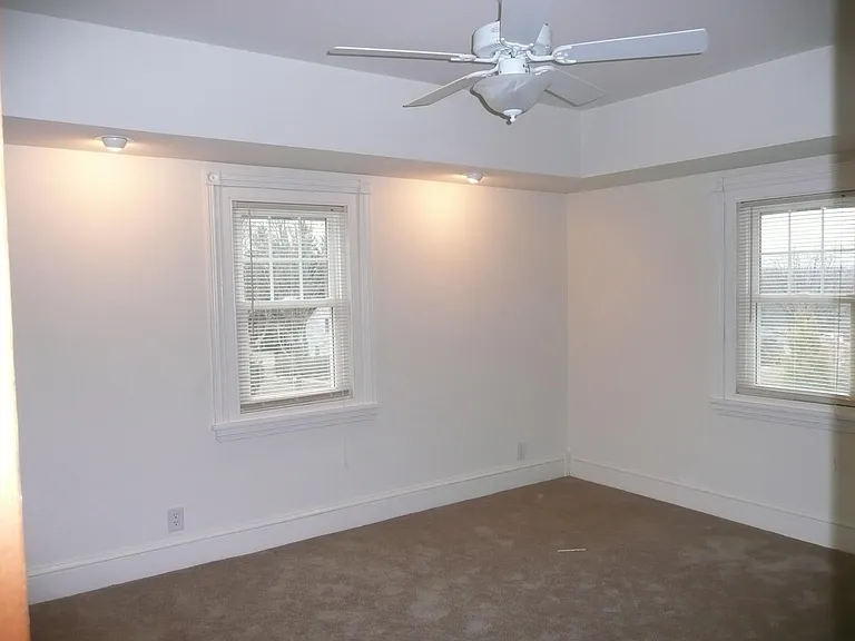 440 E North Ln #D3 — Photo 13
