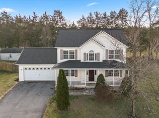 499 Dickenson Dr, Inwood, WV 25428