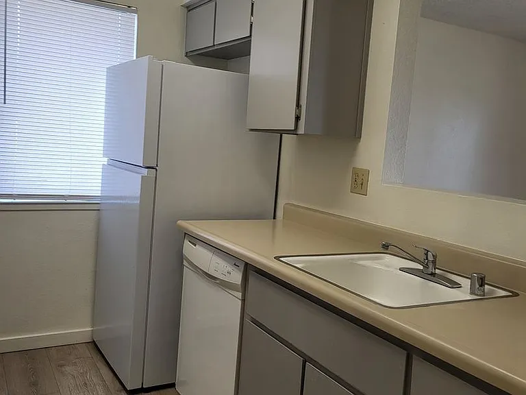 818 E Tabor Ave — Photo 34