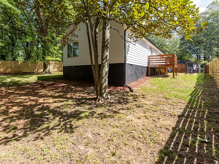 176 Stanhope Cir NW — Photo 34
