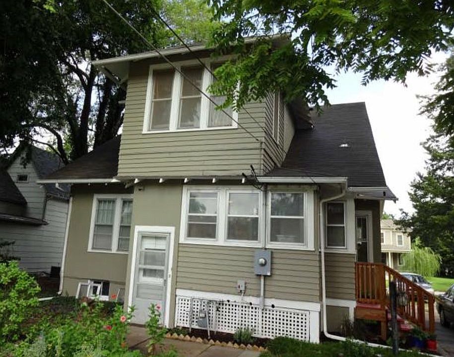 2nd image of 521 E 1st St