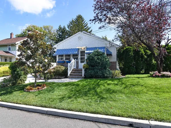 16 Cheesequake Rd, Sayreville, NJ 08872
