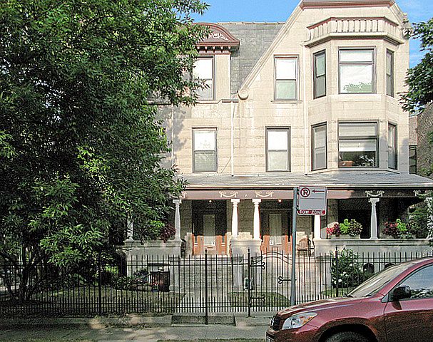 1st image of 4059 N Greenview Ave #G