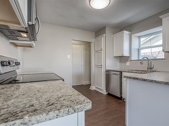 3rd image of 317 Iberis Dr