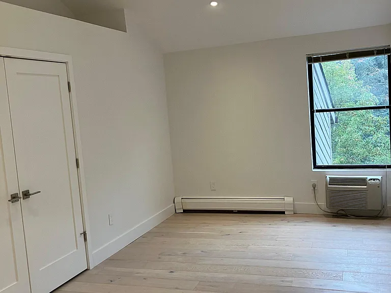 1465 E Putnam Ave #229 — Photo 19
