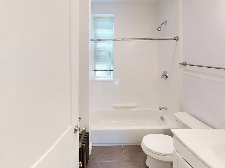123 Sutherland Rd #F — Photo 9