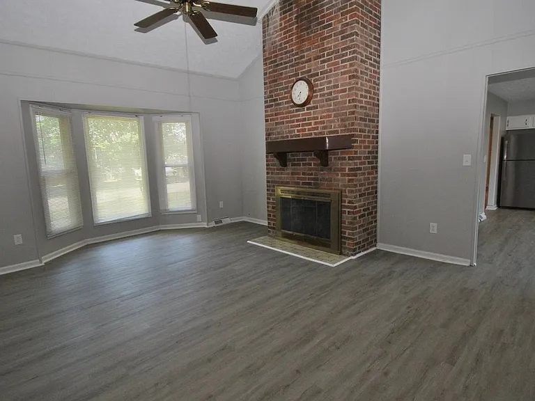 6711 El Rancho Rd — Photo 5