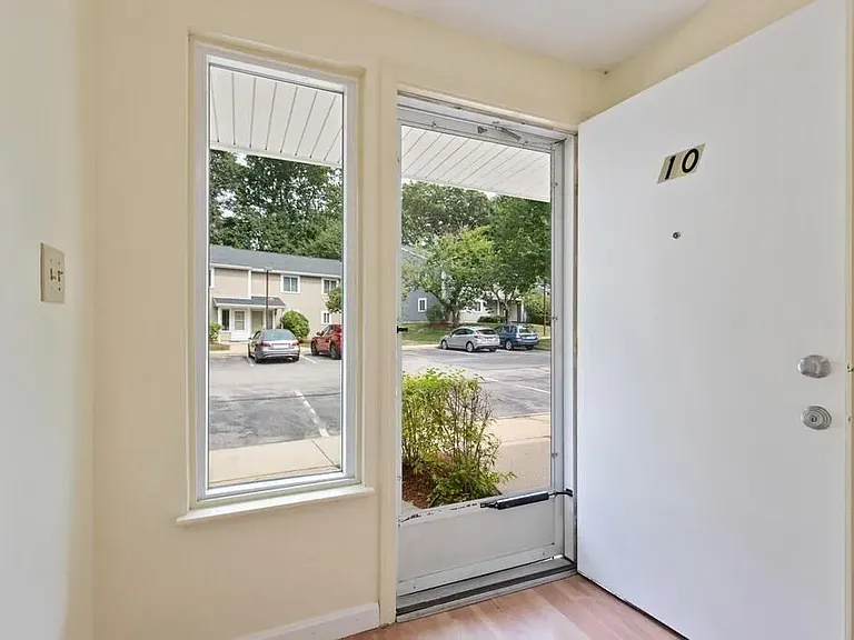 10 Silver Hill Ln — Photo 18