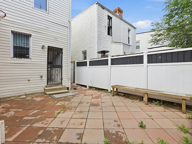 1320 Florida Ave NE — Photo 33