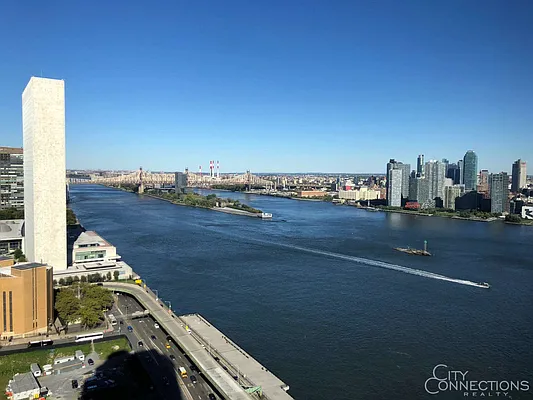 Rented by City Connections Realty | media 8