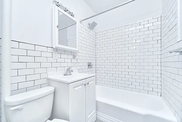 Rented by Living New York | media 8