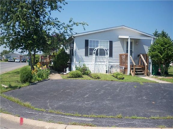 2nd image of 1700 Barbara Cir